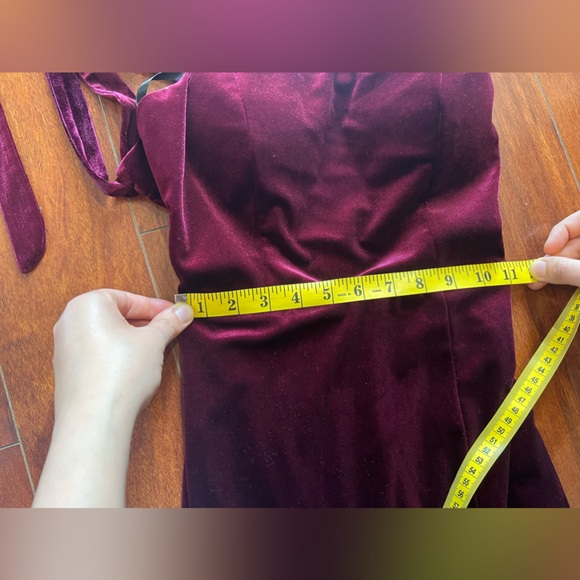 Christina Lace-Up Back Velvet Dress (Burgundy) - Picture 13 of 15
